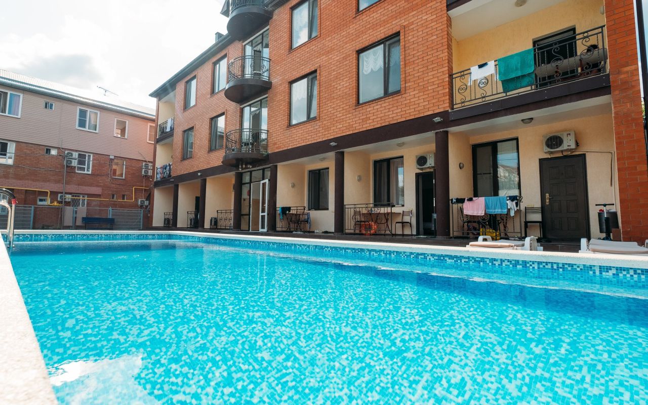 Гостевой дом «Поющие в терновнике» - фото 1